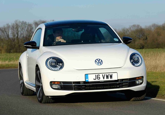 Volkswagen Beetle UK-spec 2011 photos