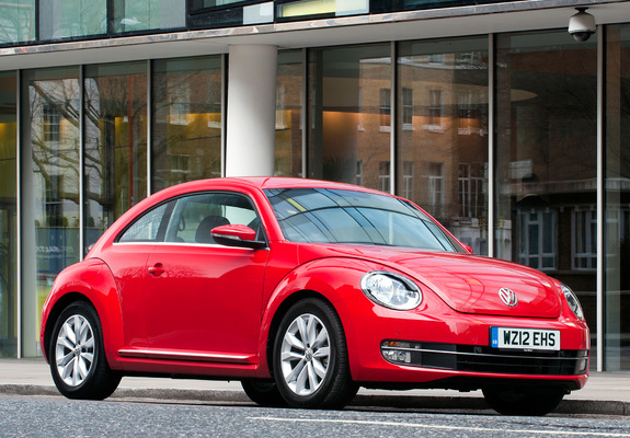 Volkswagen Beetle UK-spec 2011 photos