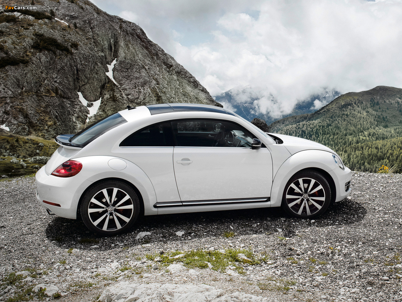 Volkswagen Beetle Turbo 2011 photos (1280 x 960)