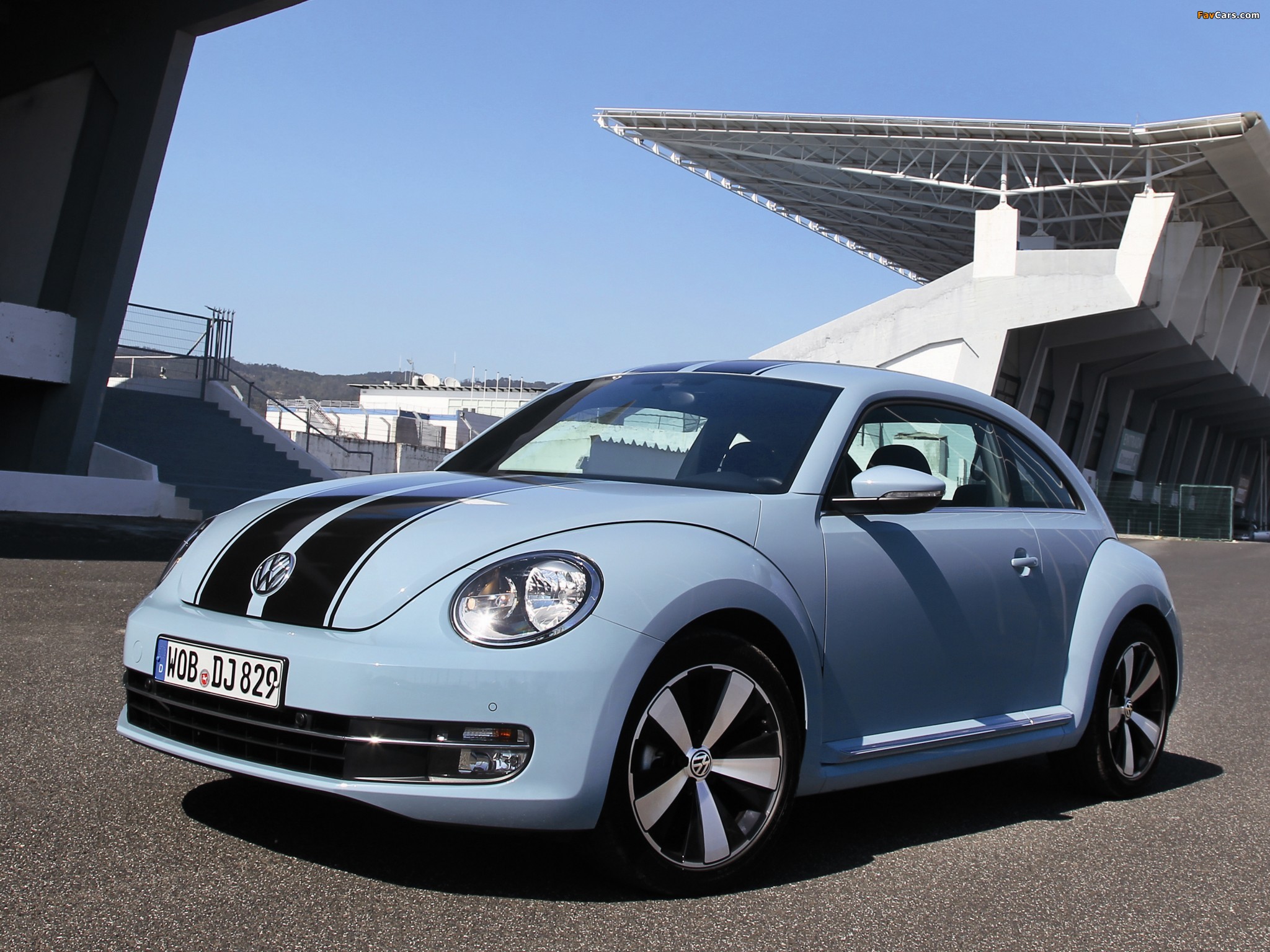 Volkswagen Beetle 2011 wallpapers (2048 x 1536)