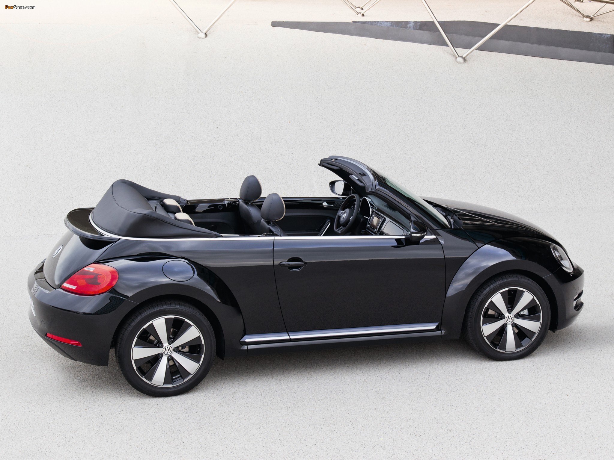 Volkswagen Beetle Cabrio Exclusive 2012 images (2048 x 1536)