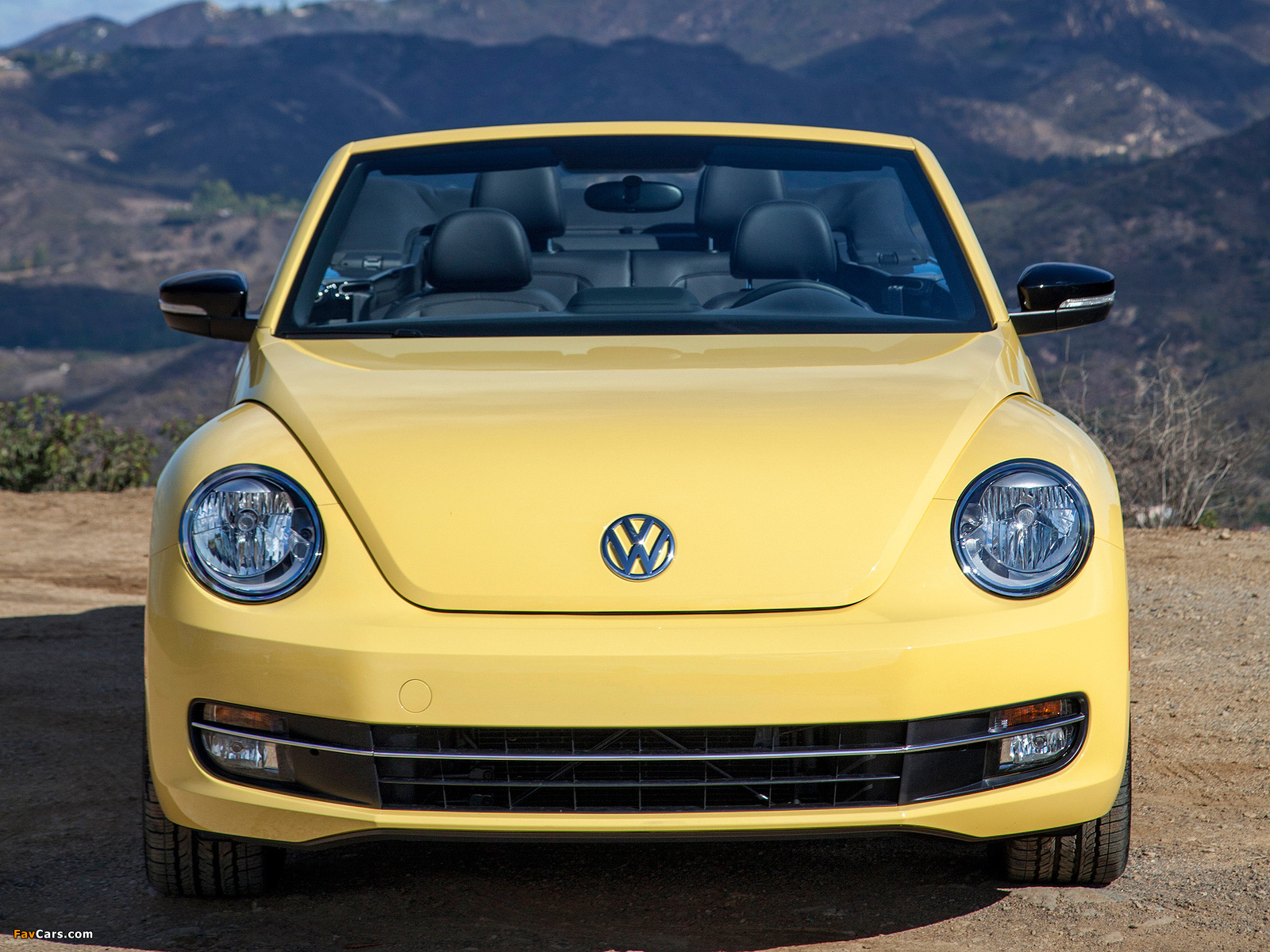 Volkswagen Beetle Convertible 2012 pictures (1600 x 1200)