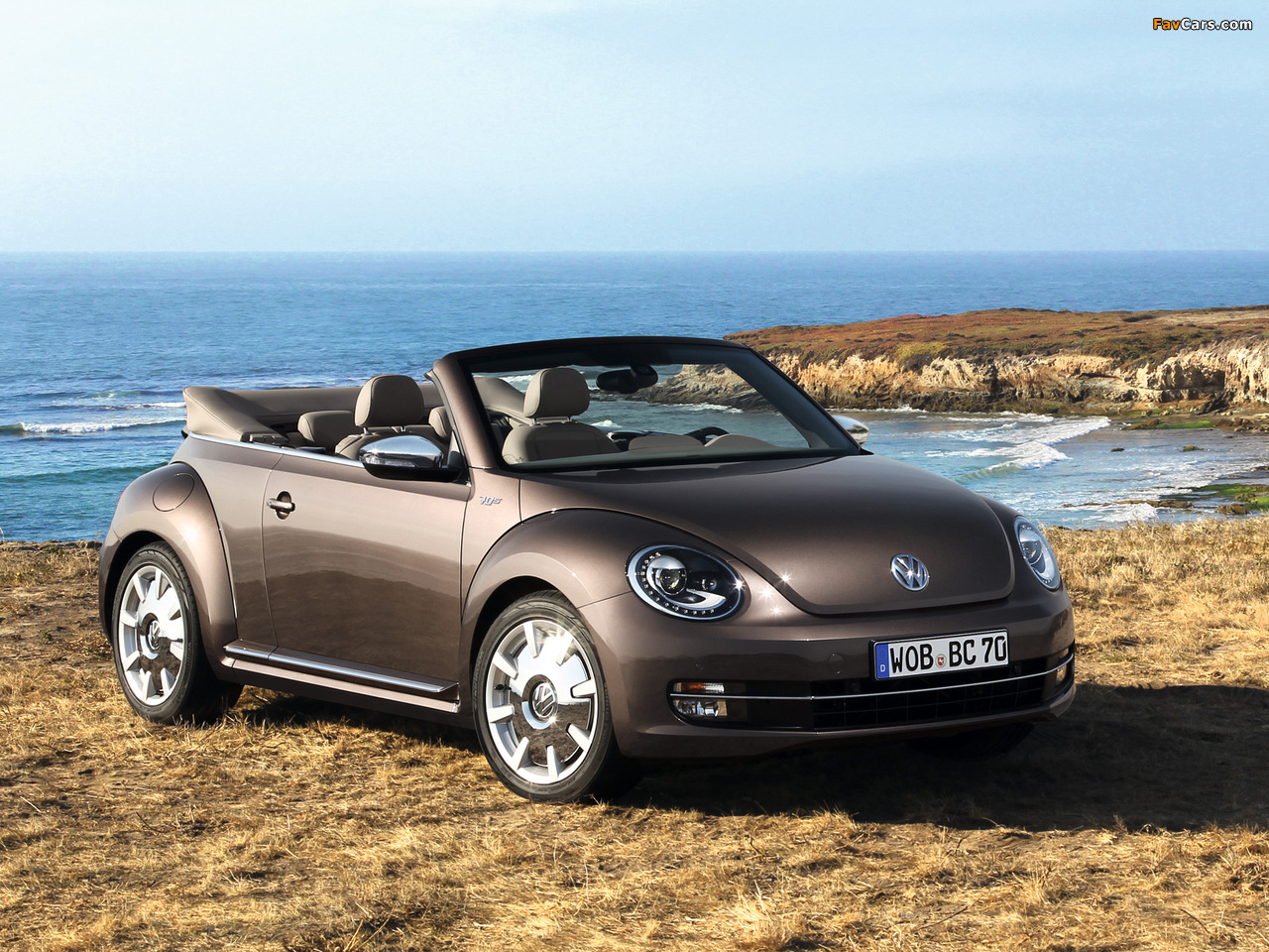 Volkswagen Beetle Cabrio 70s Edition 2012 wallpapers (1280 x 960)