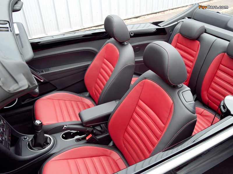 Volkswagen Beetle Cabrio 50s Edition UK-spec 2013 images (800 x 600)