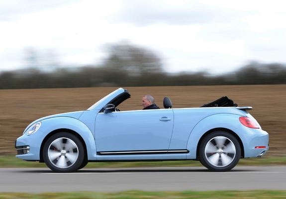 Volkswagen Beetle Cabrio UK-spec 2013 photos