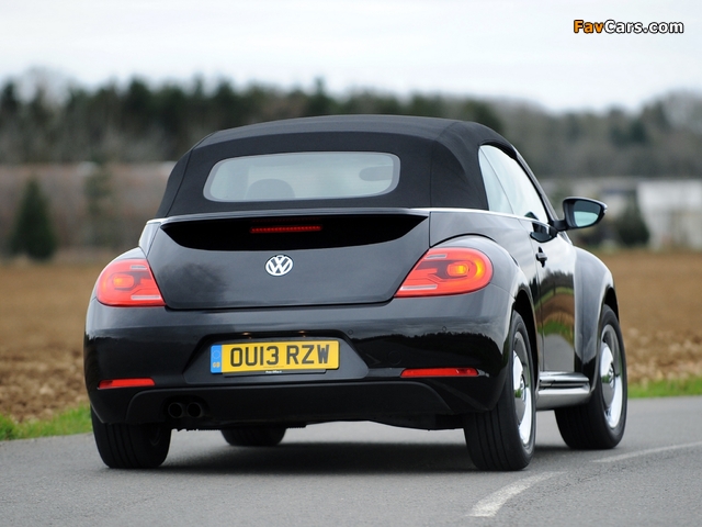 Volkswagen Beetle Cabrio 50s Edition UK-spec 2013 photos (640 x 480)