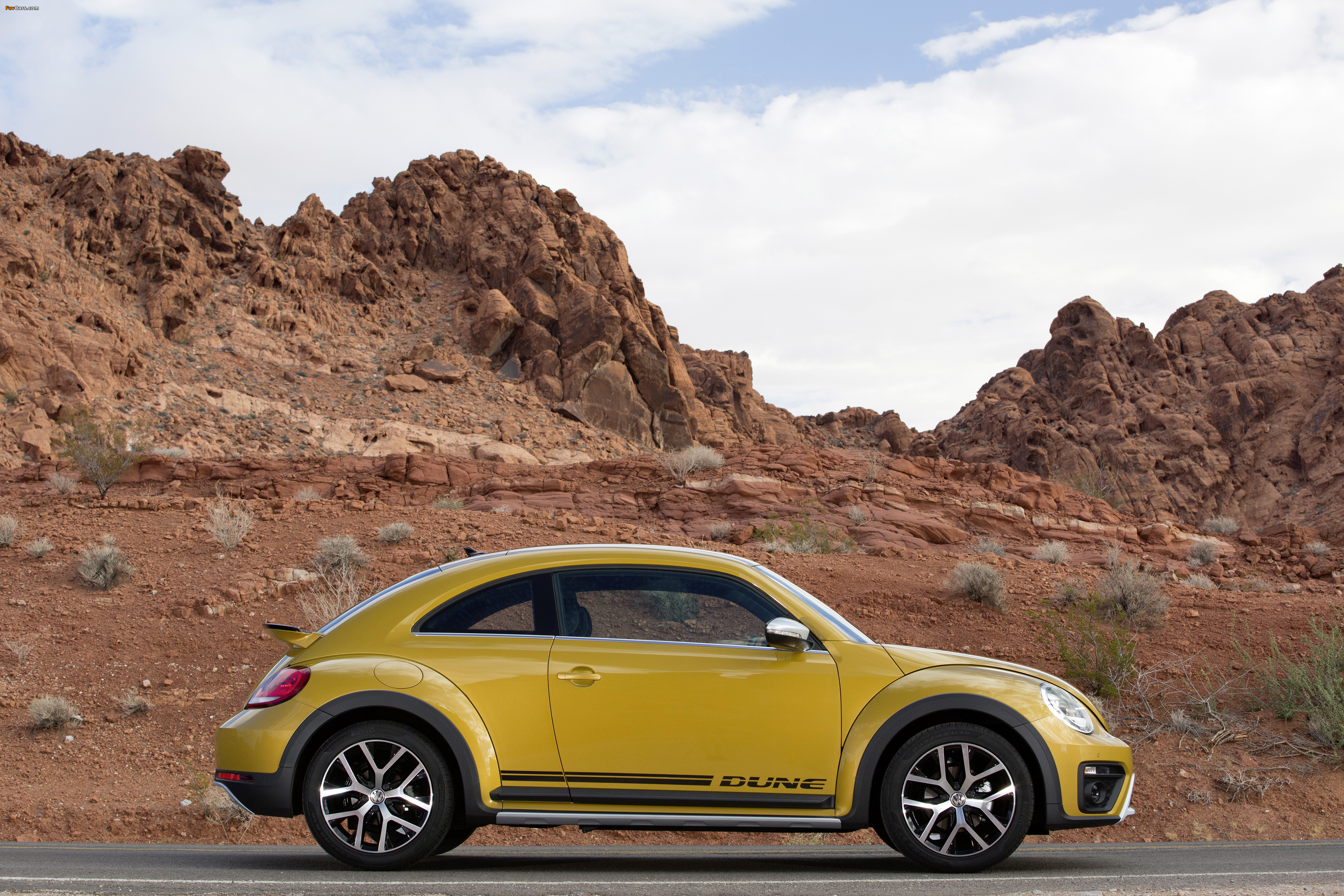Volkswagen Beetle Dune 2016 photos (4069 x 2713)