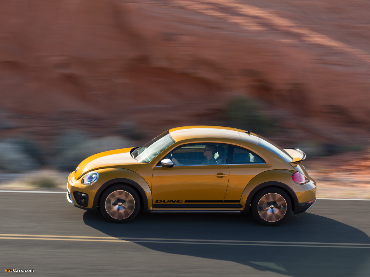 Volkswagen Beetle Dune 2016 wallpapers (1280 x 960)