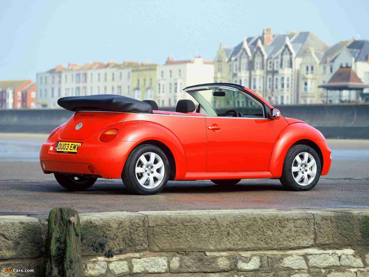 Volkswagen New Beetle Cabrio UK-spec 2000–05 wallpapers (1280 x 960)