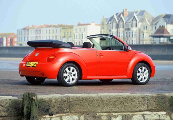 Volkswagen New Beetle Cabrio UK-spec 2000–05 wallpapers