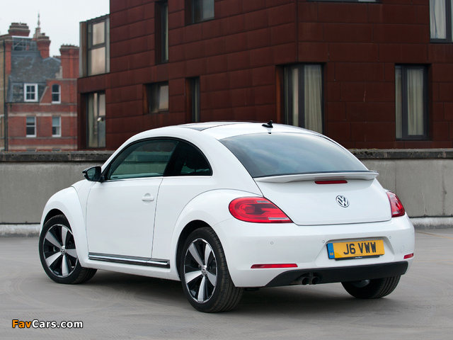 Volkswagen Beetle UK-spec 2011 wallpapers (640 x 480)
