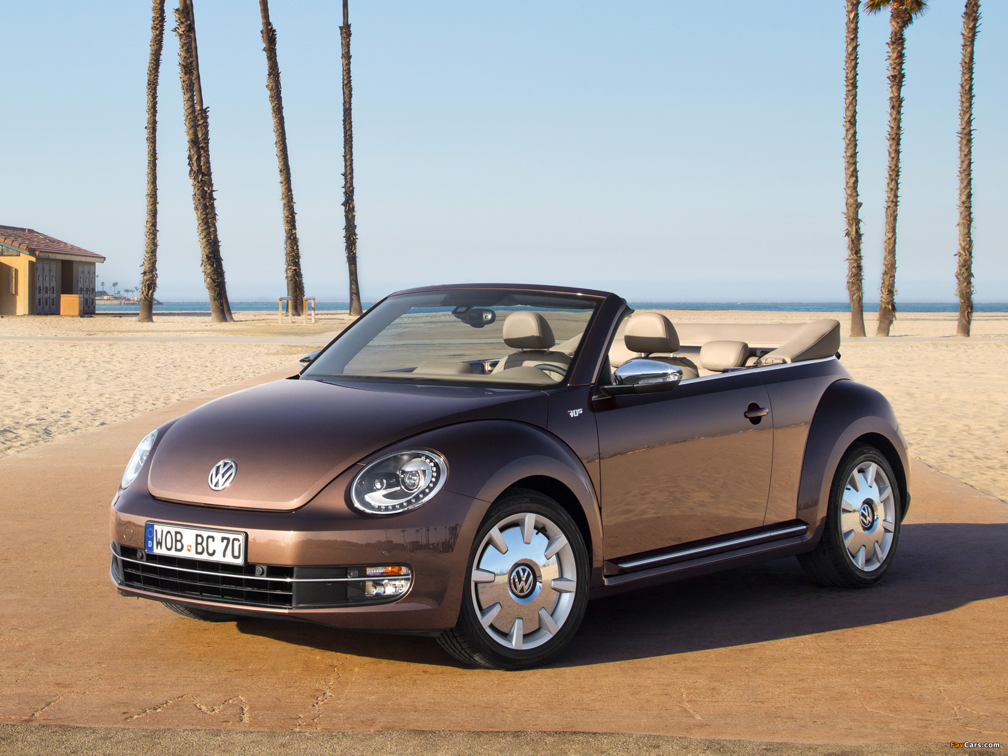 Volkswagen Beetle Cabrio 70s Edition 2012 wallpapers (2048 x 1536)