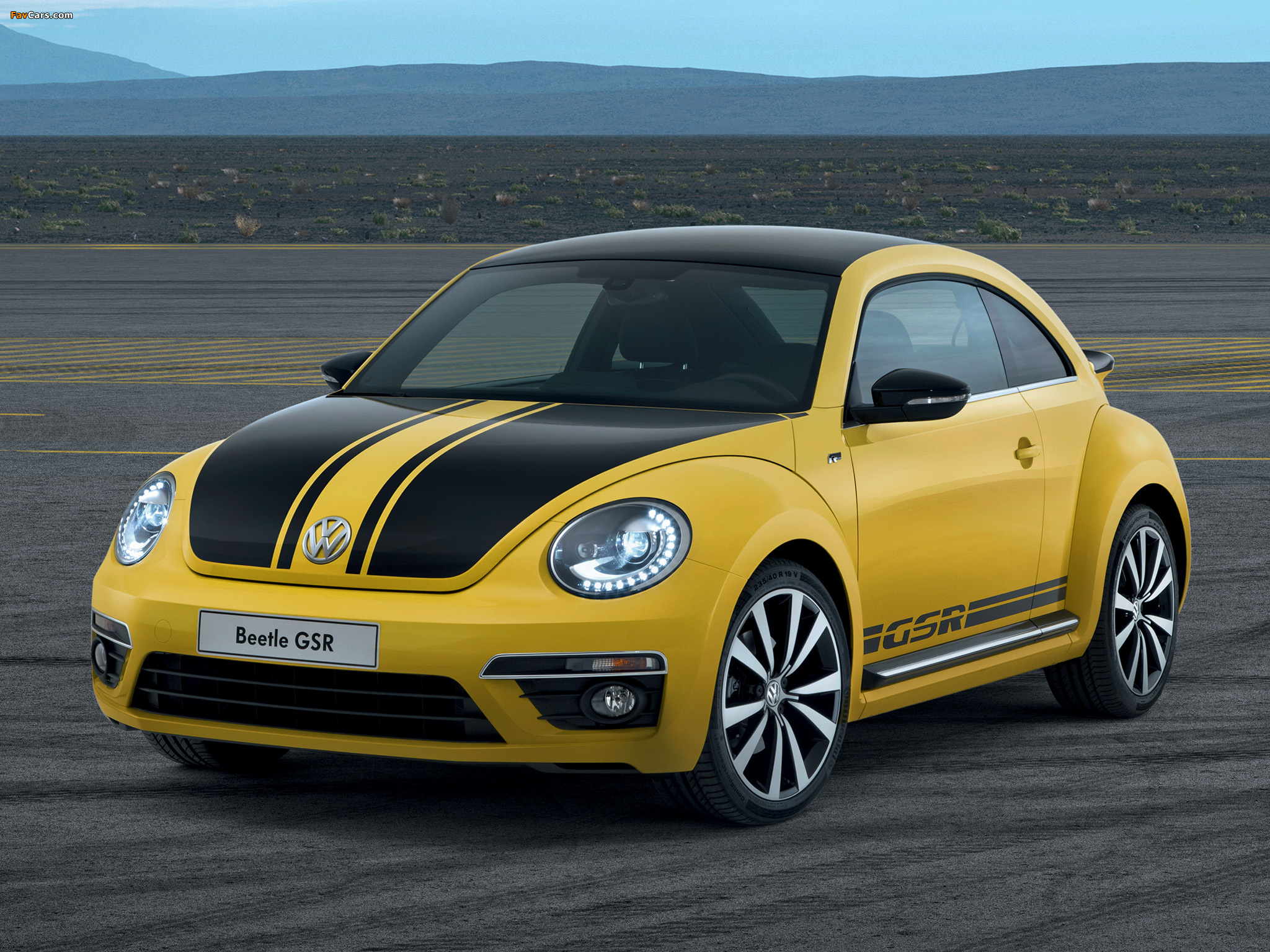 Volkswagen Beetle GSR 2013 wallpapers (2048 x 1536)