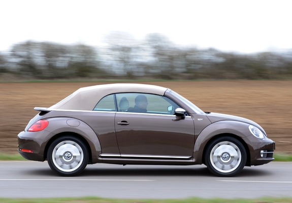 Volkswagen Beetle Cabrio 70s Edition UK-spec 2013 wallpapers
