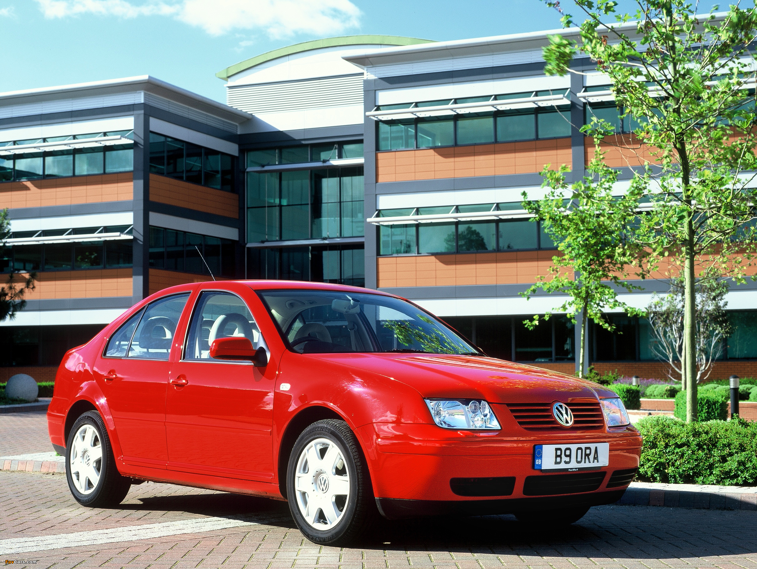 Images of Volkswagen Bora UK-spec 1998–2005 (2422 x 1822)