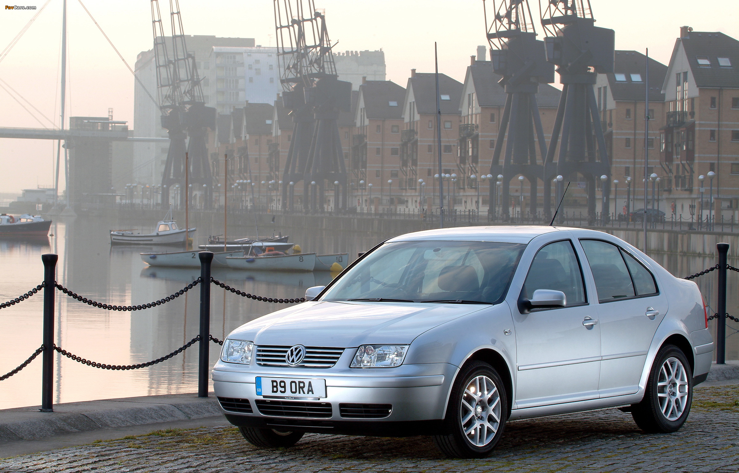 Photos of Volkswagen Bora UK-spec 1998–2005 (2400 x 1535)