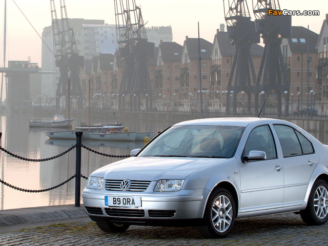 Photos of Volkswagen Bora UK-spec 1998–2005 (640 x 480)
