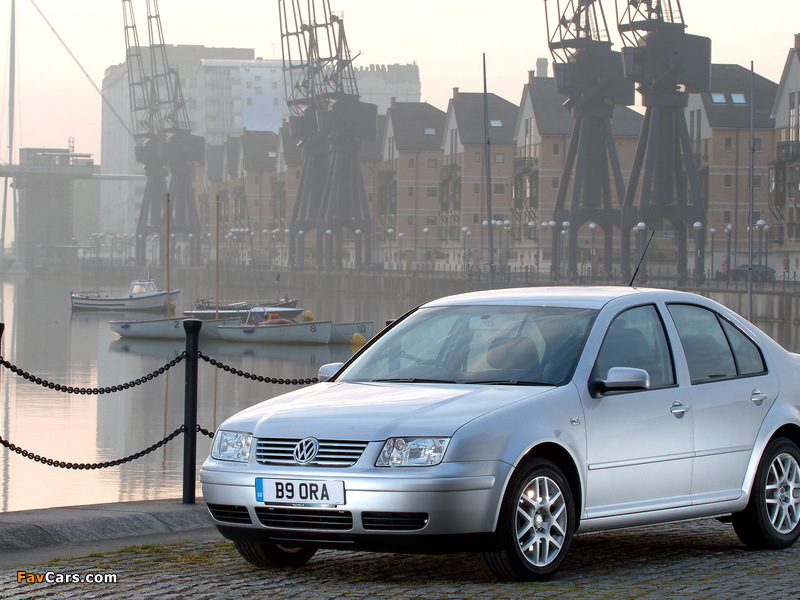Photos of Volkswagen Bora UK-spec 1998–2005 (800 x 600)