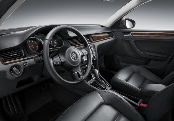 Pictures of Volkswagen Bora CN-spec 2012