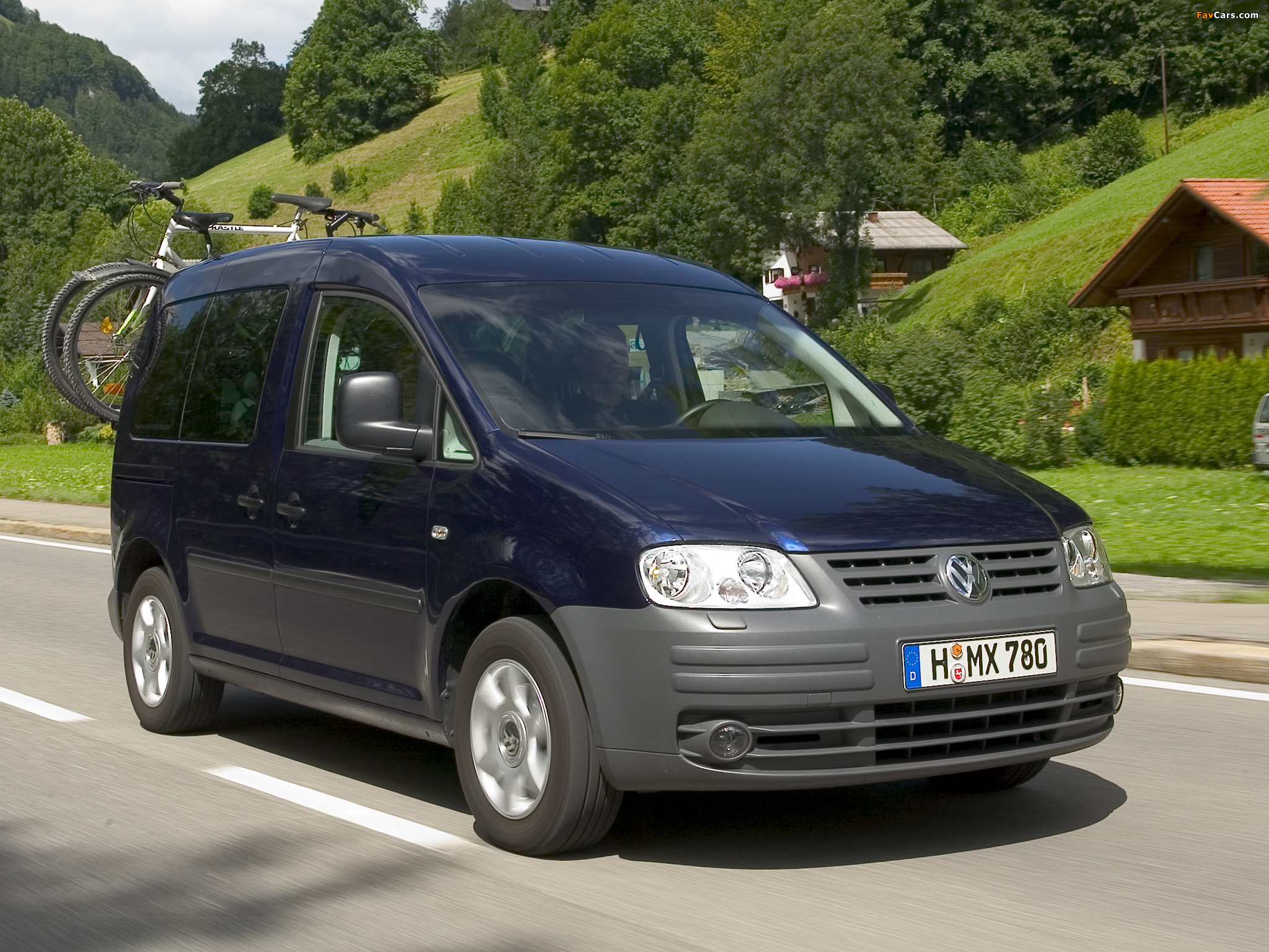 Images of Volkswagen Caddy Life (Type 2K) 2004–10 (2048 x 1536)