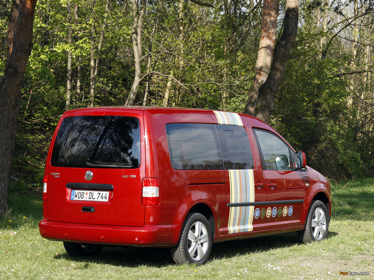 Images of Volkswagen Caddy Tramper Maxi (Type 2K) 2007–10 (1280 x 960)