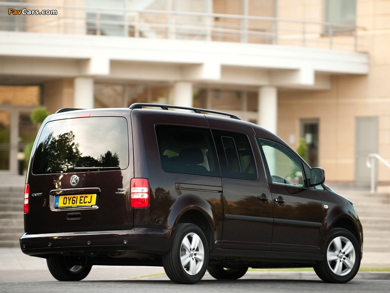 Images of Volkswagen Caddy Maxi Life UK-spec (Type 2K) 2010 (800 x 600)