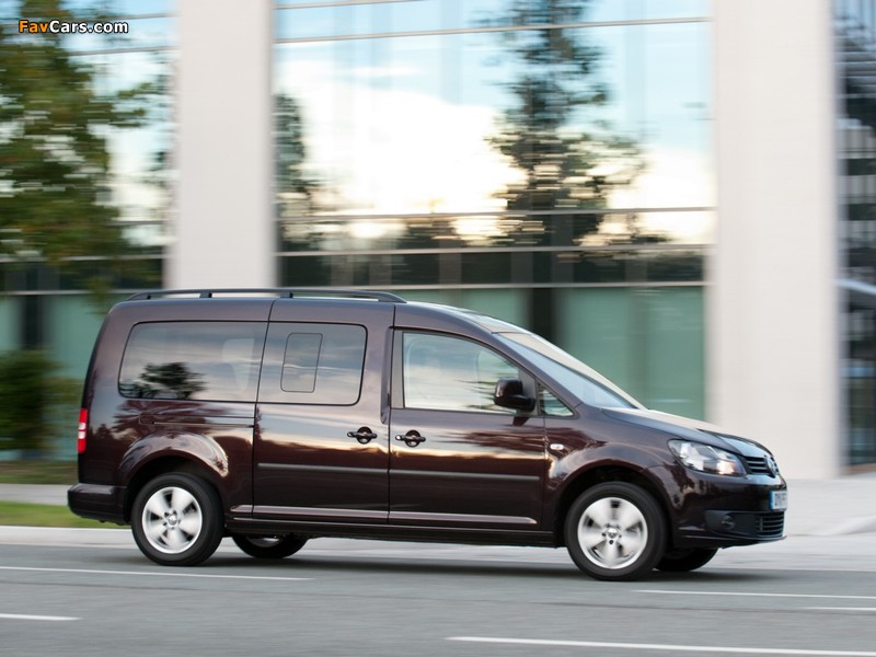 Images of Volkswagen Caddy Maxi Life UK-spec (Type 2K) 2010 (800 x 600)