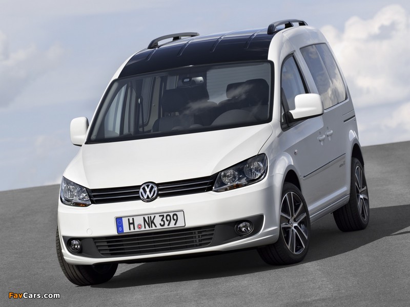 Images of Volkswagen Caddy Edition 30 (Type 2K) 2011 (800 x 600)