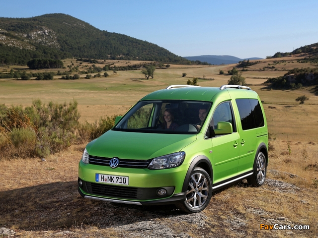 Images of Volkswagen Cross Caddy (Type 2K) 2012 (640 x 480)