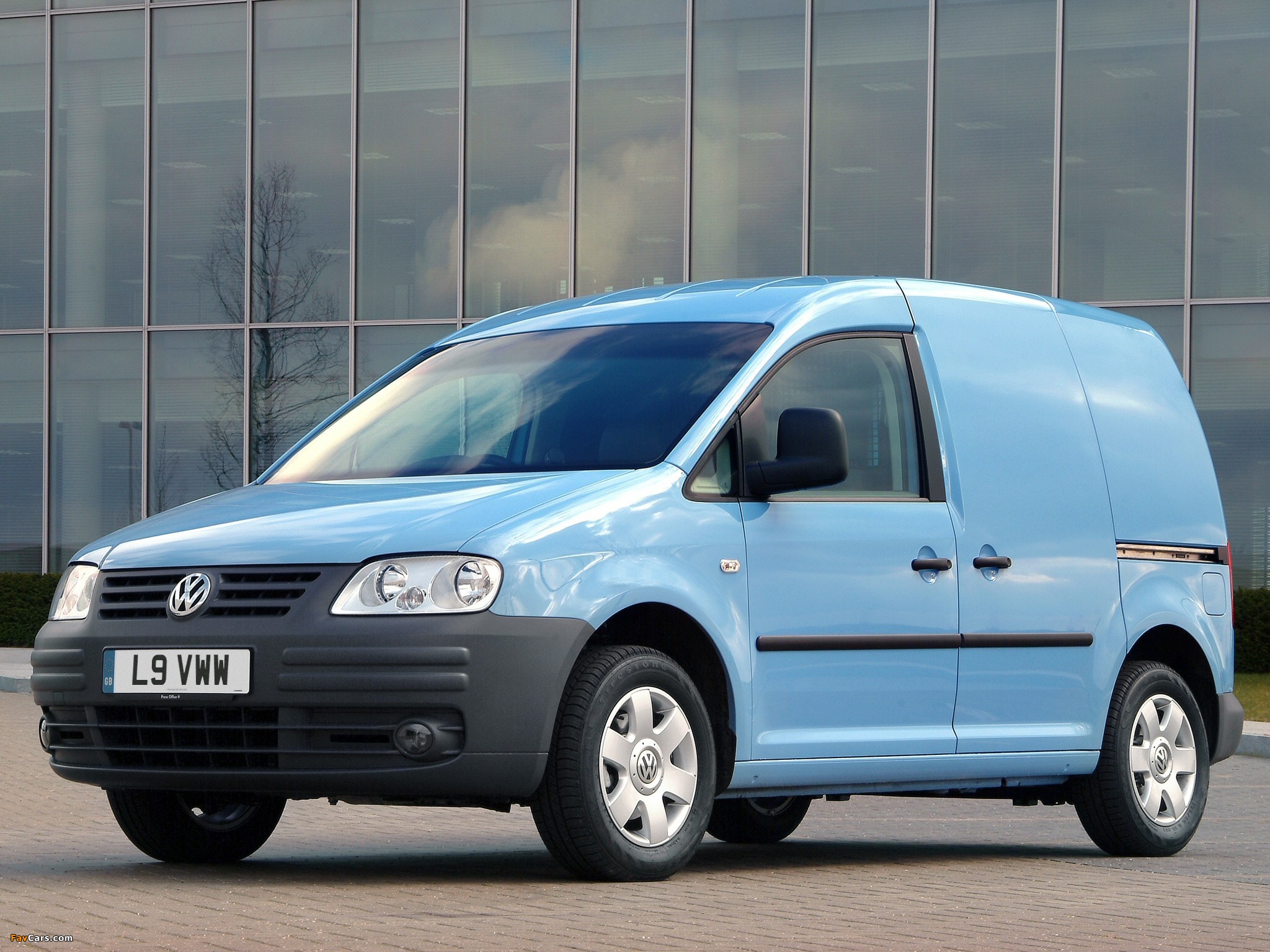 Photos of Volkswagen Caddy Kasten UK-spec (Type 2K) 2004–10 (2048 x 1536)