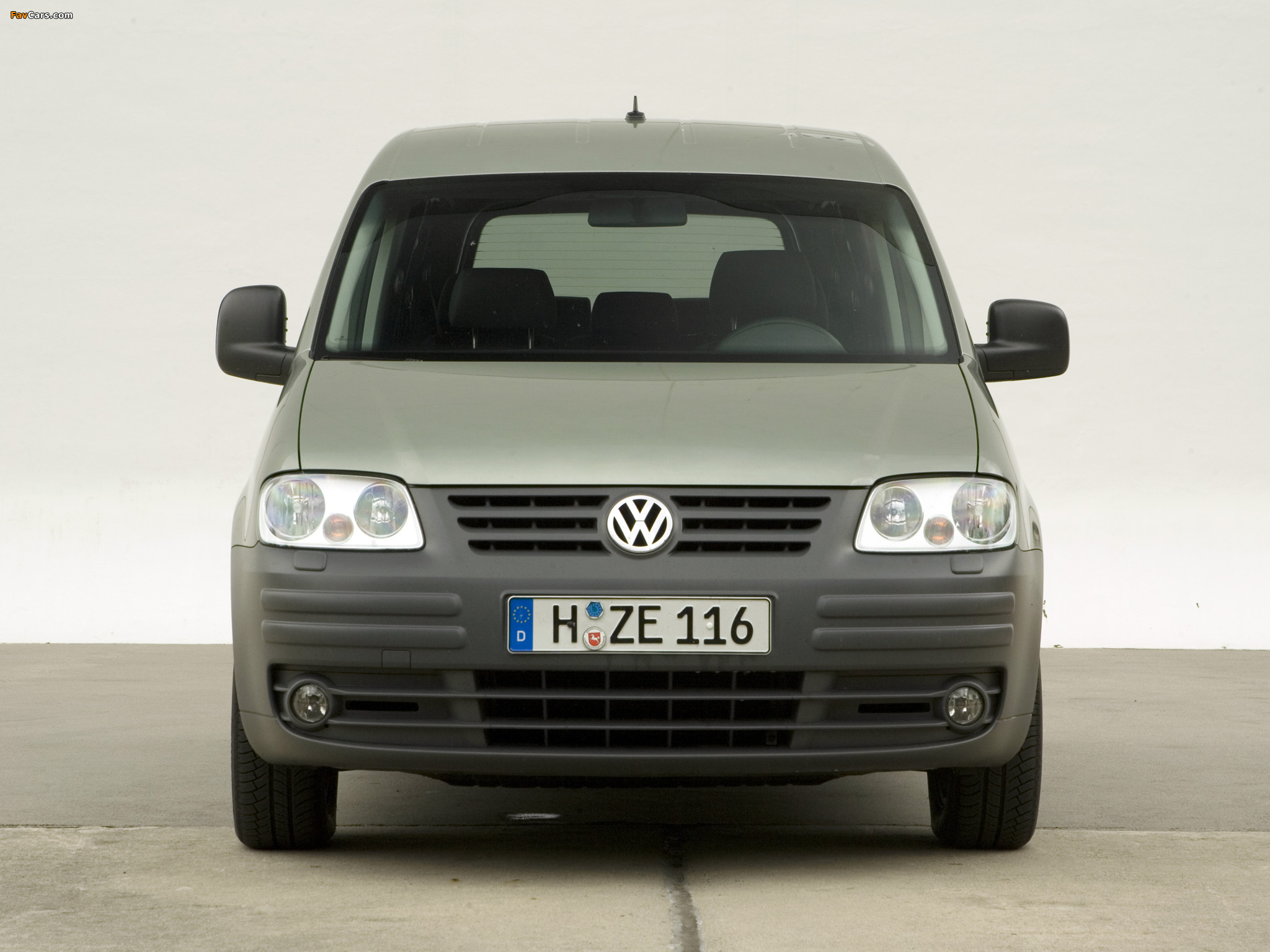 Photos of Volkswagen Caddy Life (Type 2K) 2004–10 (2048 x 1536)