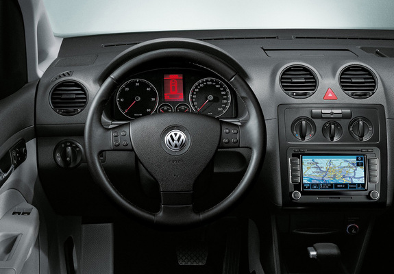 Photos of Volkswagen Caddy Maxi Life (Type 2K) 2007–10