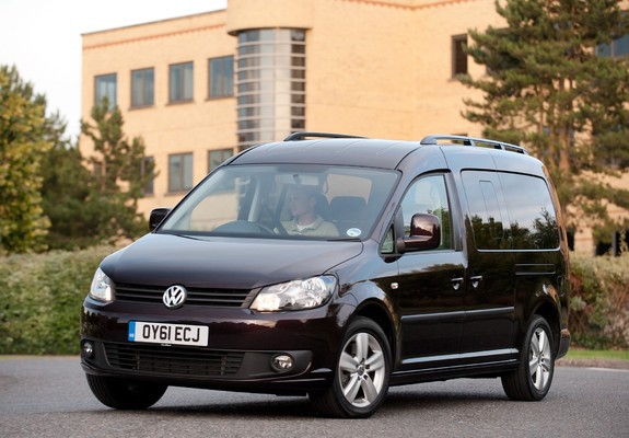 Photos of Volkswagen Caddy Maxi Life UK-spec (Type 2K) 2010