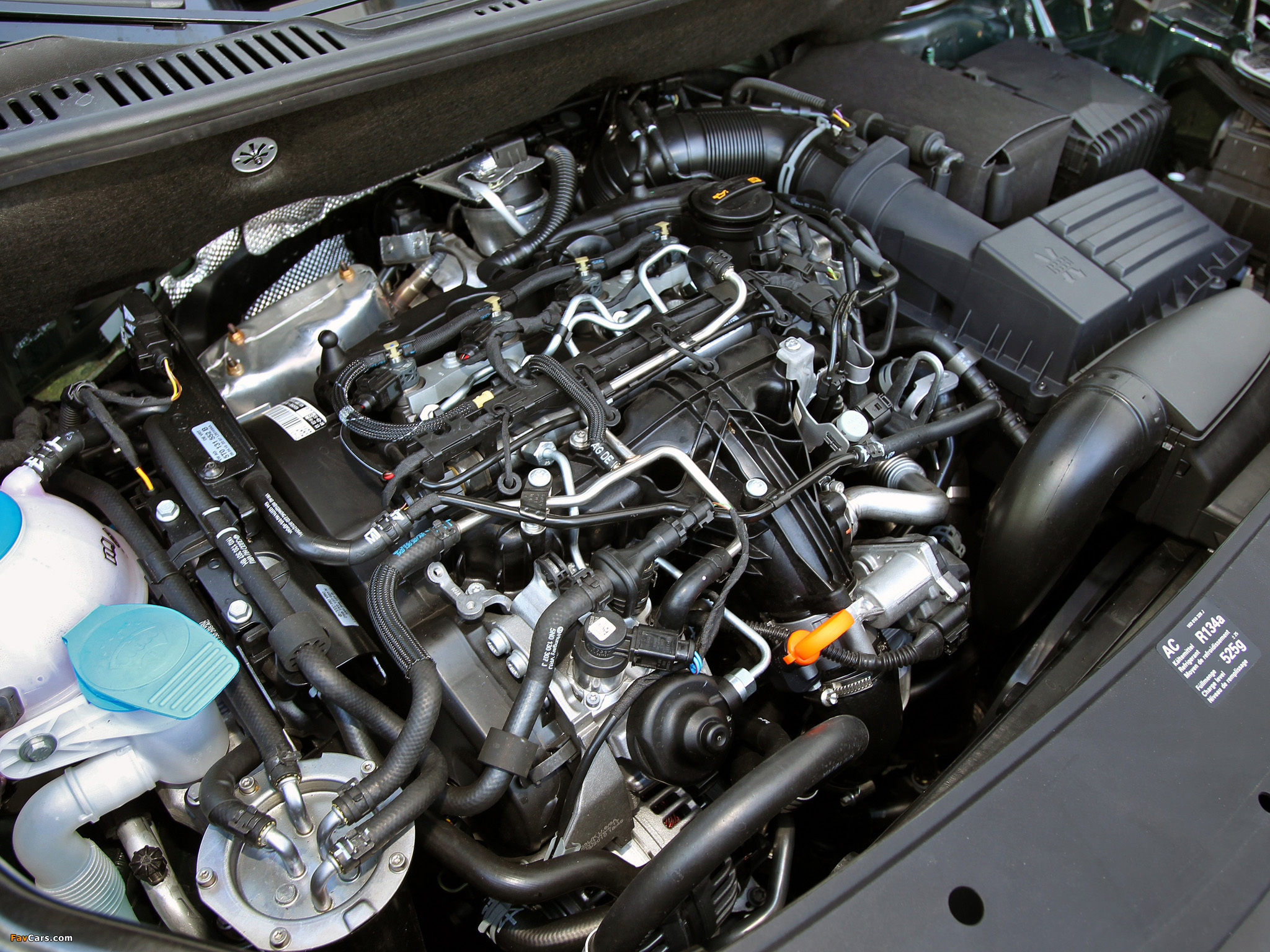 Photos of Volkswagen Caddy Maxi (Type 2K) 2010 (2048 x 1536)