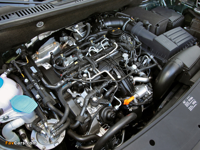 Photos of Volkswagen Caddy Maxi (Type 2K) 2010 (640 x 480)