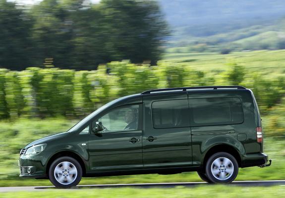 Photos of Volkswagen Caddy Maxi (Type 2K) 2010