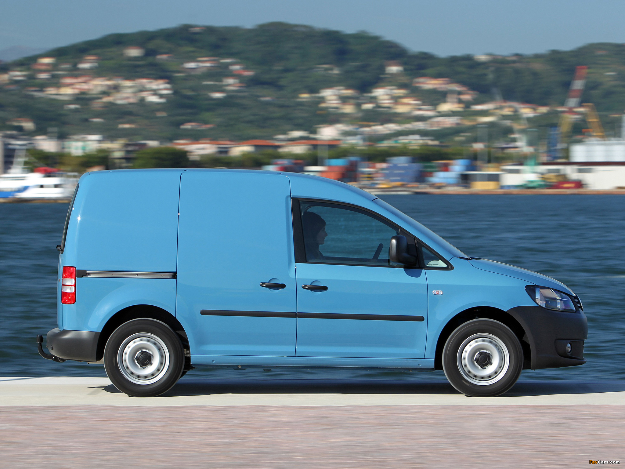 Photos of Volkswagen Caddy Kasten (Type 2K) 2010 (2048 x 1536)