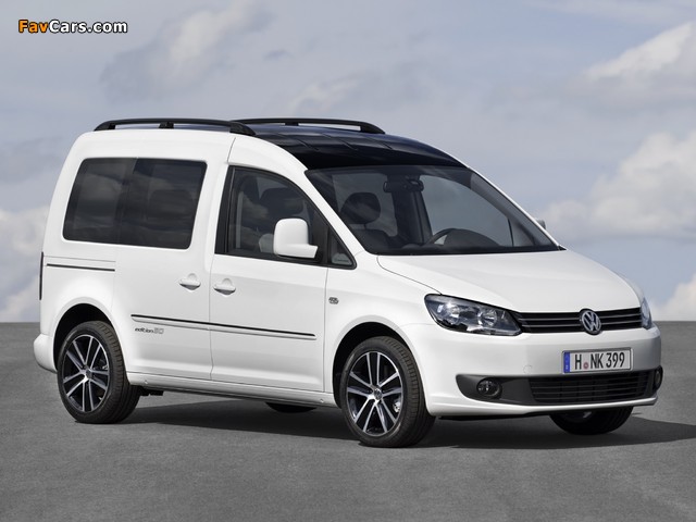 Photos of Volkswagen Caddy Edition 30 (Type 2K) 2011 (640 x 480)