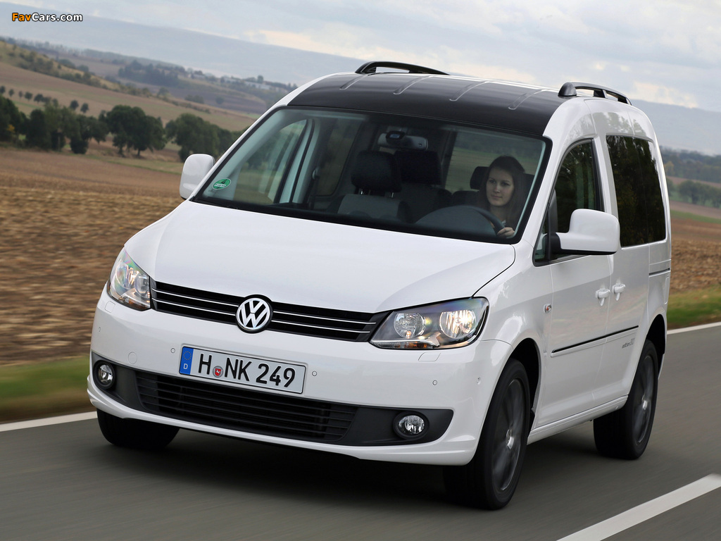 Photos of Volkswagen Caddy Edition 30 (Type 2K) 2011 (1024 x 768)