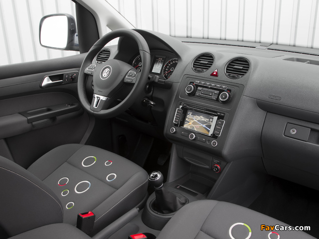 Pictures of Volkswagen Caddy (Type 2K) 2010 (640 x 480)