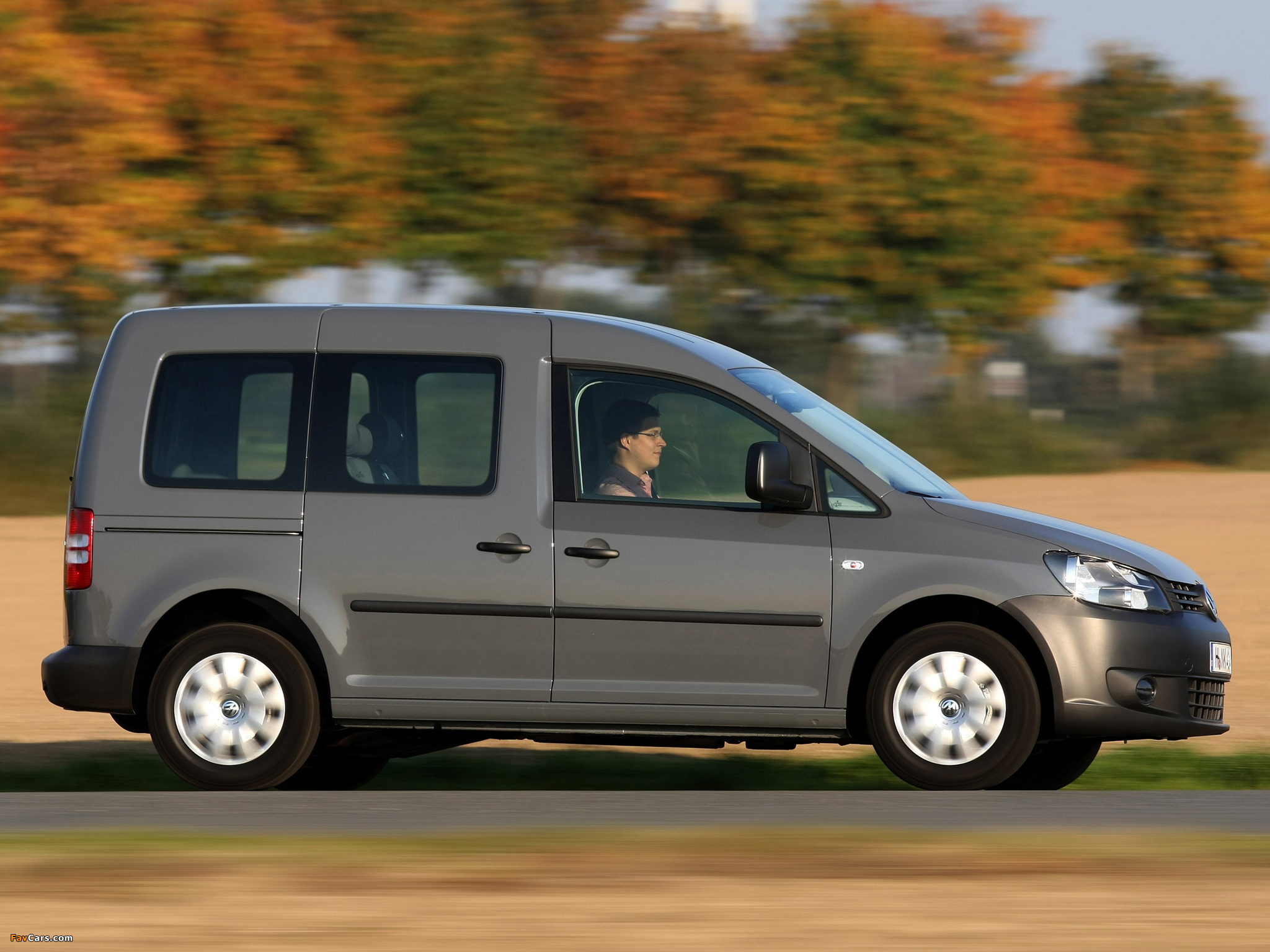 Pictures of Volkswagen Caddy EcoFuel (Type 2K) 2010 (2048 x 1536)