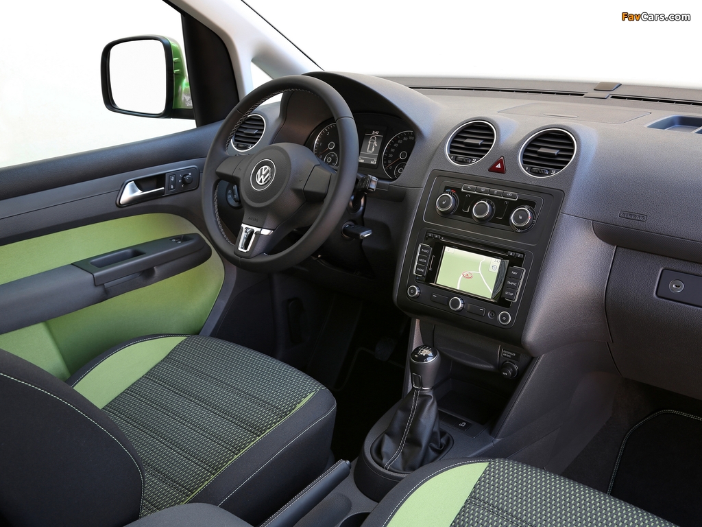Pictures of Volkswagen Cross Caddy (Type 2K) 2012 (1024 x 768)