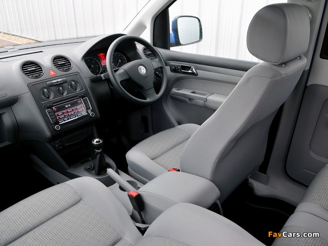 Volkswagen Caddy Maxi Life UK-spec (Type 2K) 2007–10 images (640 x 480)
