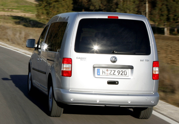 Volkswagen Caddy Maxi Life (Type 2K) 2007–10 photos