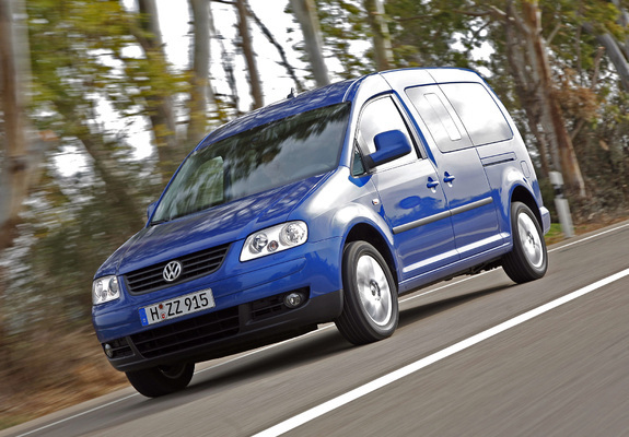 Volkswagen Caddy Maxi Life (Type 2K) 2007–10 photos