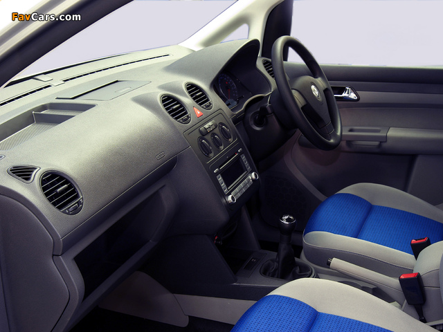 Volkswagen Caddy Maxi Life ZA-spec (Type 2K) 2007–10 pictures (640 x 480)