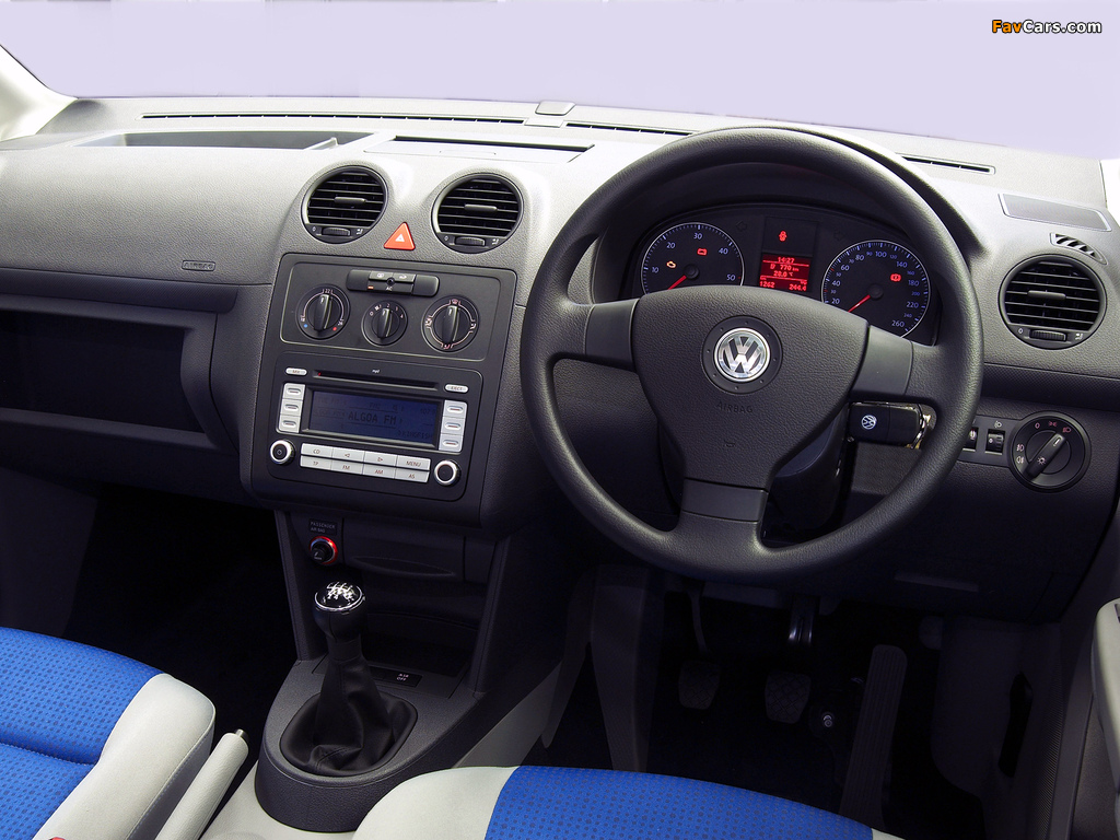 Volkswagen Caddy Maxi Life ZA-spec (Type 2K) 2007–10 wallpapers (1024 x 768)