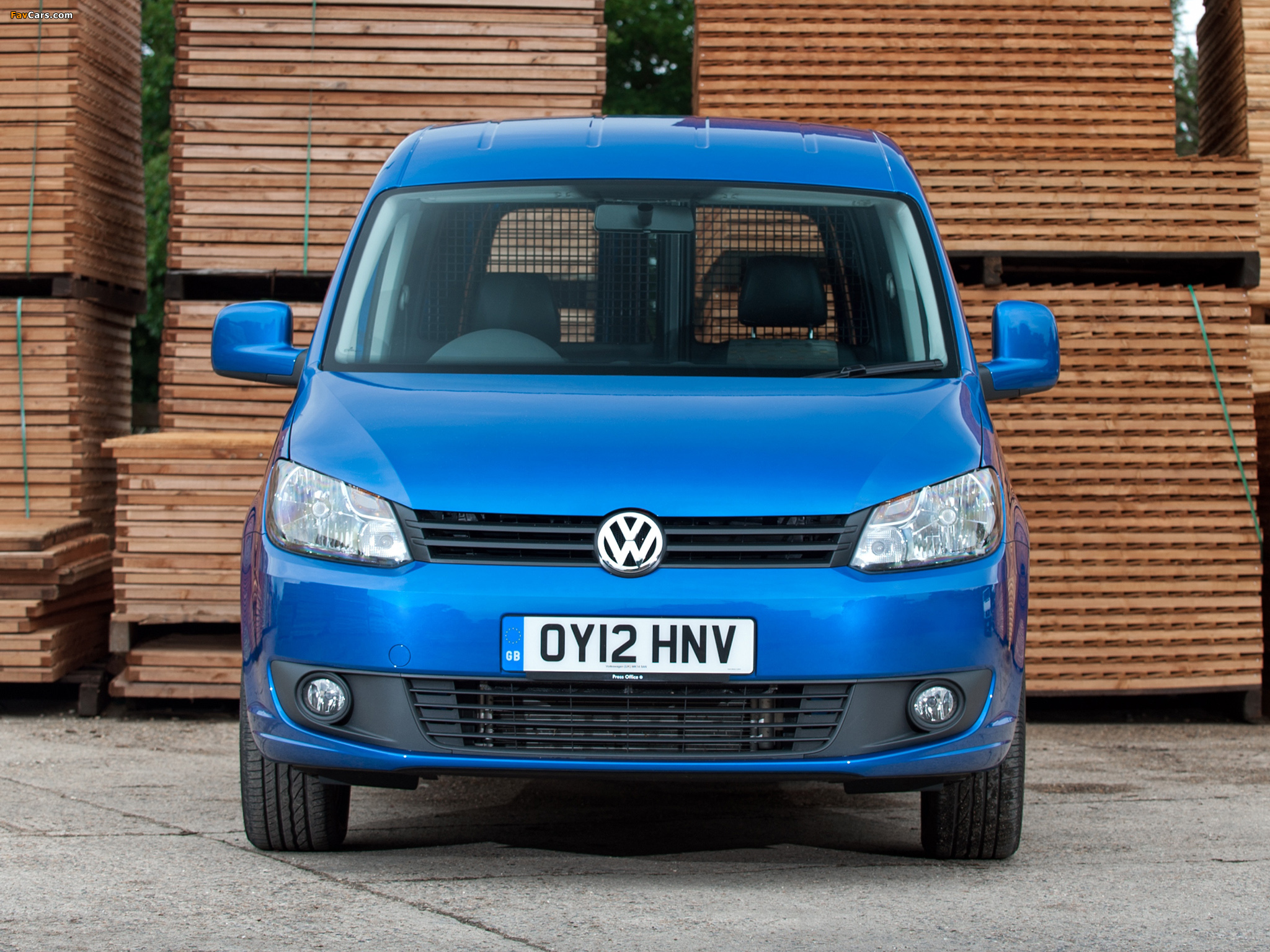 Volkswagen Caddy Kasten UK-spec (Type 2K) 2010 wallpapers (2048 x 1536)