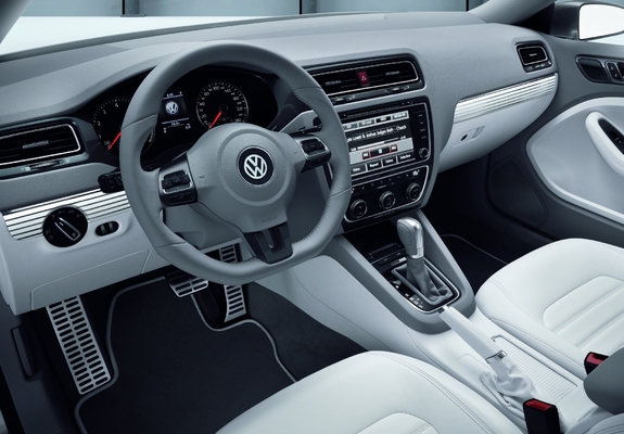 Pictures of Volkswagen New Compact Coupe Concept 2010