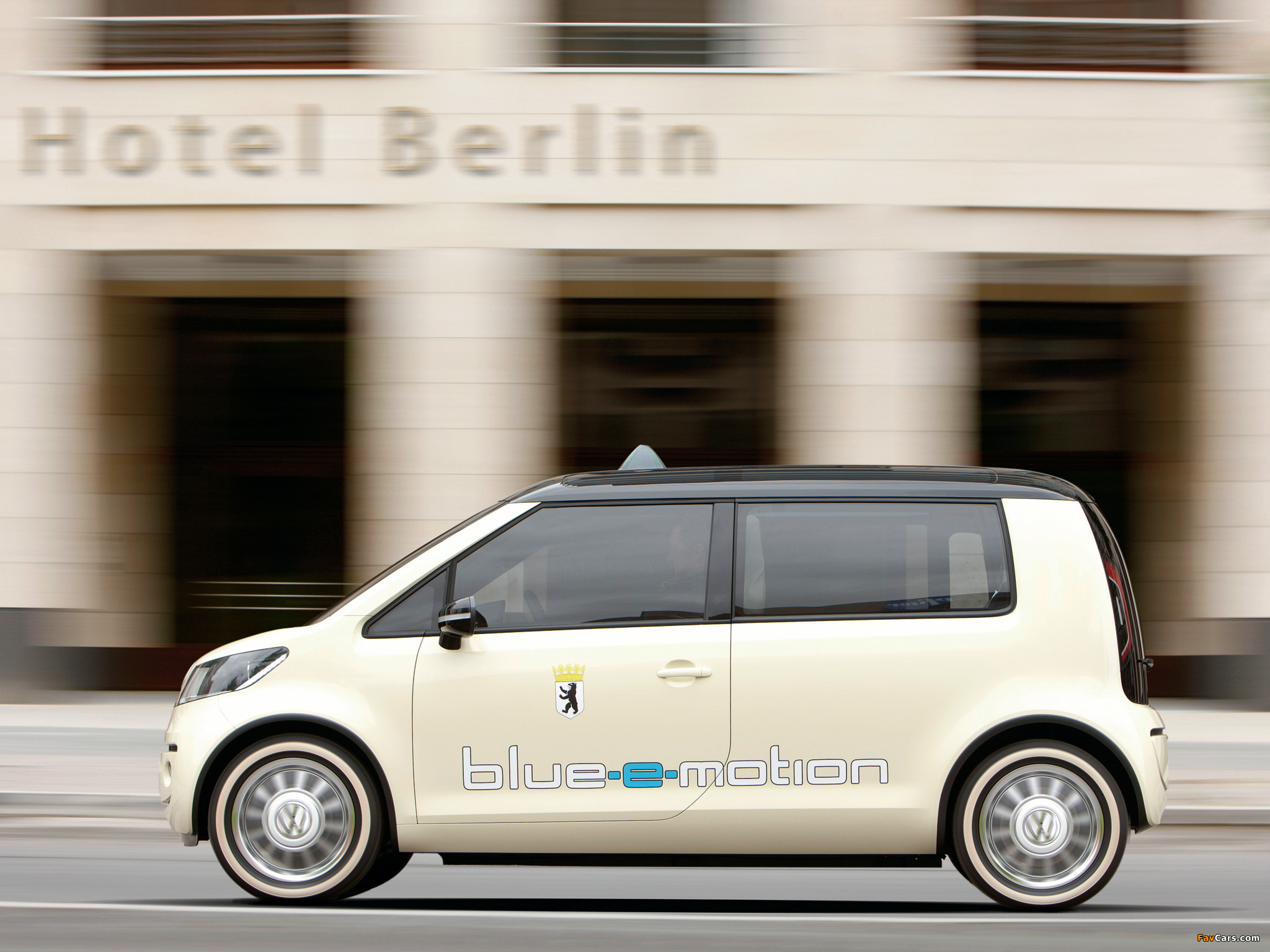 Volkswagen Berlin Taxi Concept 2010 wallpapers (2048 x 1536)
